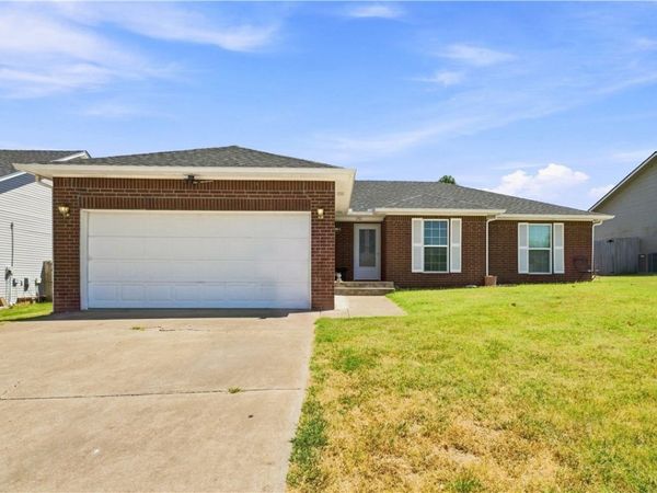 1701 Beth Drive , Rogers, AR 72758