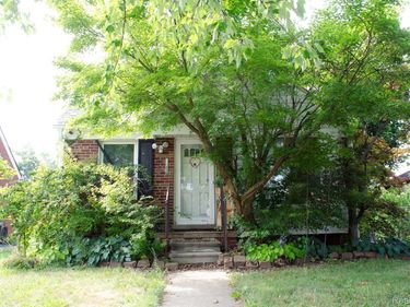 1833 Mayburn Street, Dearborn, Mi 48128