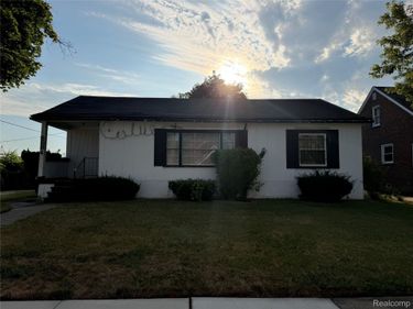 8684 Grandville Avenue , Detroit, Mi 48228