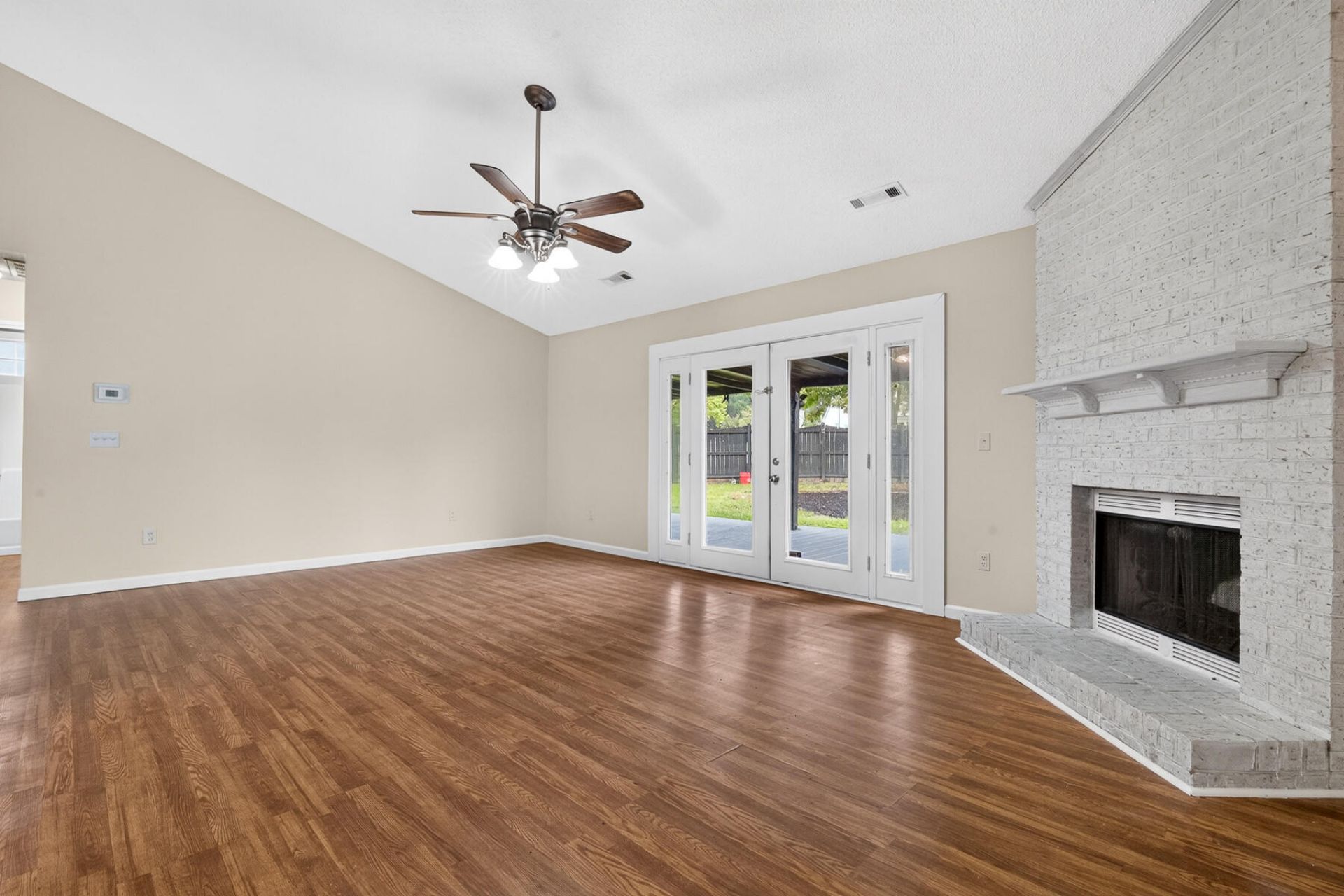 106 Turnbury Road Photo 14