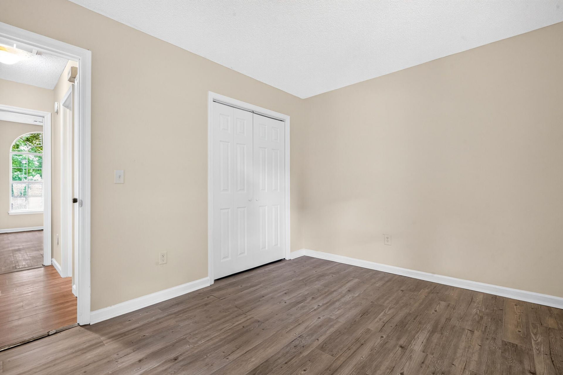 106 Turnbury Road Photo 45