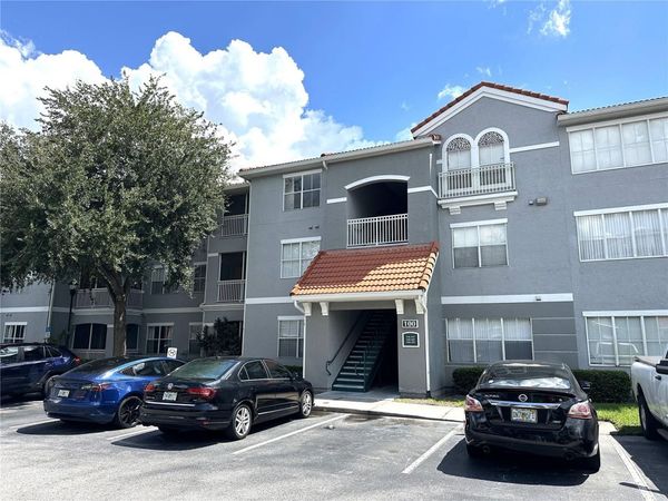 18001 RICHMOND PLACE DRIVE , Unit 136, TAMPA, FL 33647