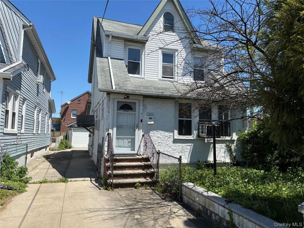 11343 202ND Street, Saint Albans, NY 11412