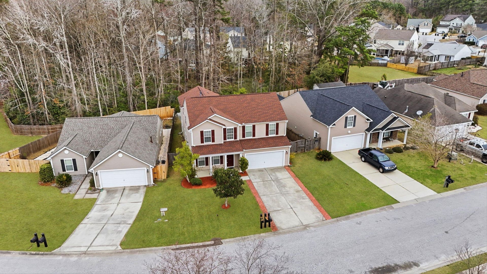 209 Goldfinch Lane Photo 27