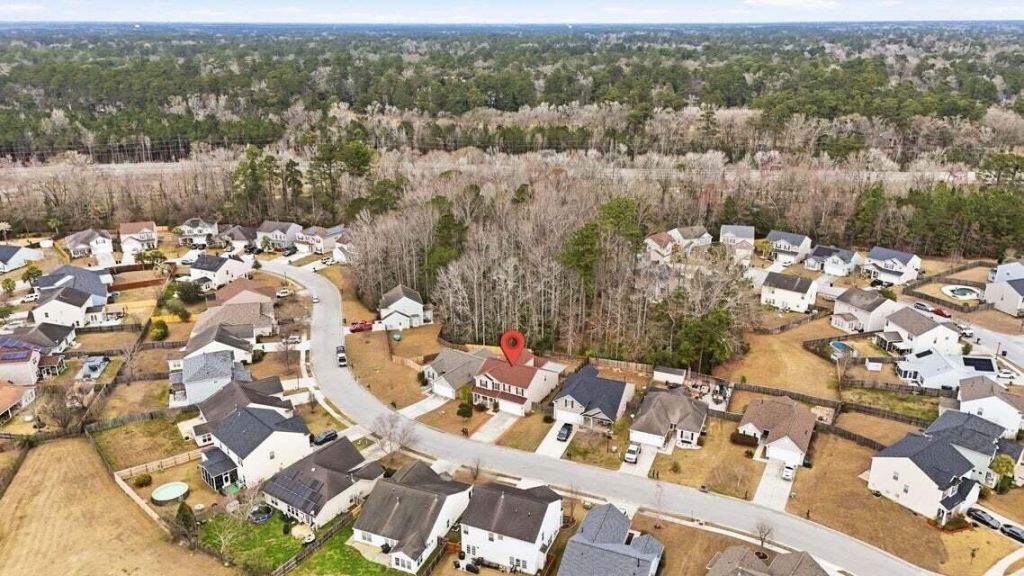 209 Goldfinch Lane Photo 29