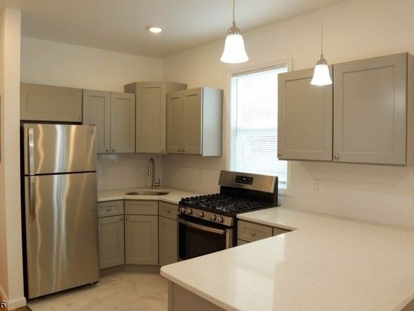 373 6Th Ave, Unit 2R, Newark, NJ 07107