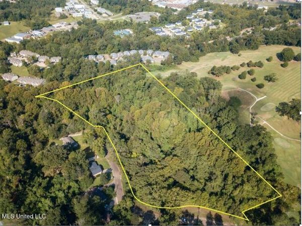 Moonmist Drive, Vicksburg, MS 39180
