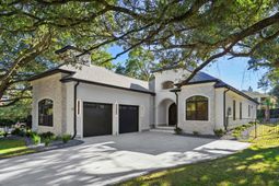 11107 Lee Circle photo 4