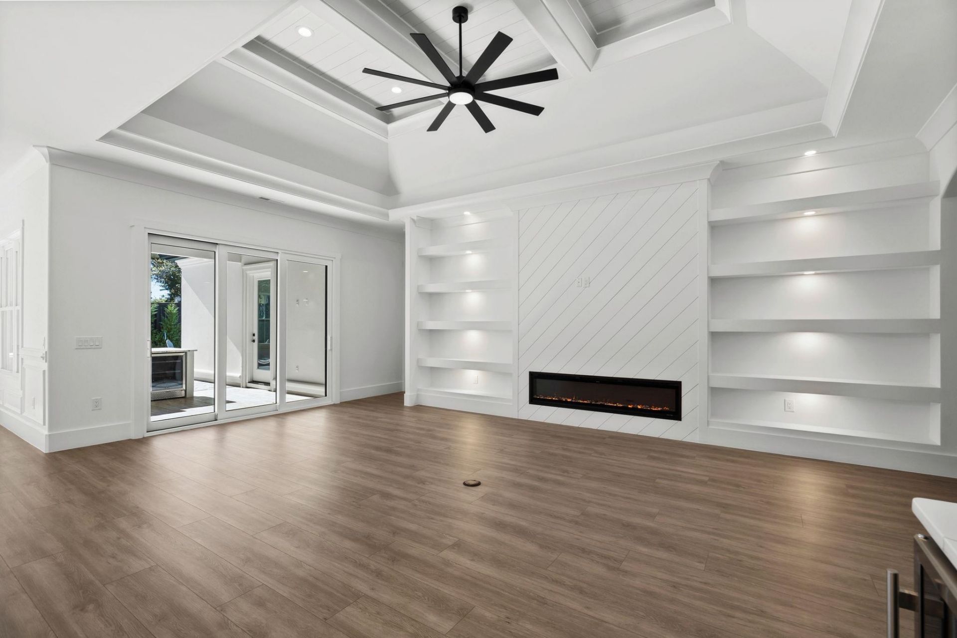 11107 Lee Circle Photo 7
