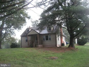 11515 HUME ROAD, HUME, VA 22639