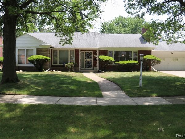 18147 Melrose Avenue , Southfield, Mi 48075