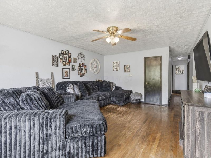 107 Jefferson Avenue, Ashville, OH 43103 Photo 5