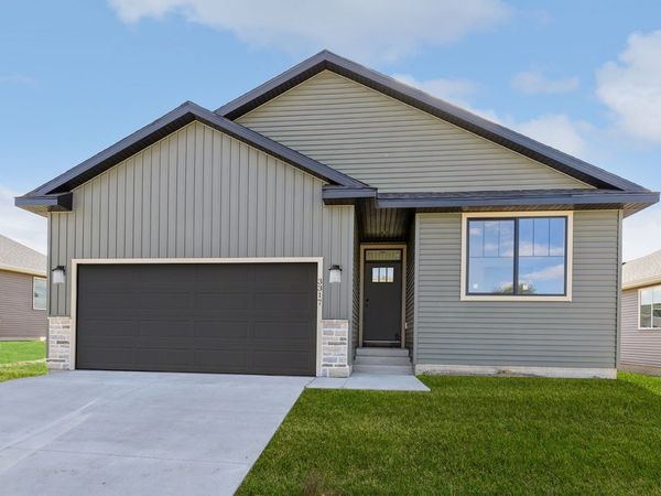 1495 Locust Street, Waukee, IA 50263