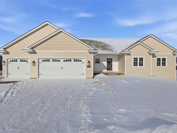 1921 Willow Creek Parkway, Chippewa Falls, WI 54729