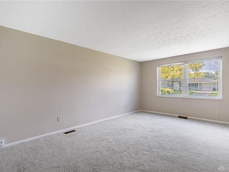 7072 Cliffstone Drive, Dayton, OH 45424 Photo 4