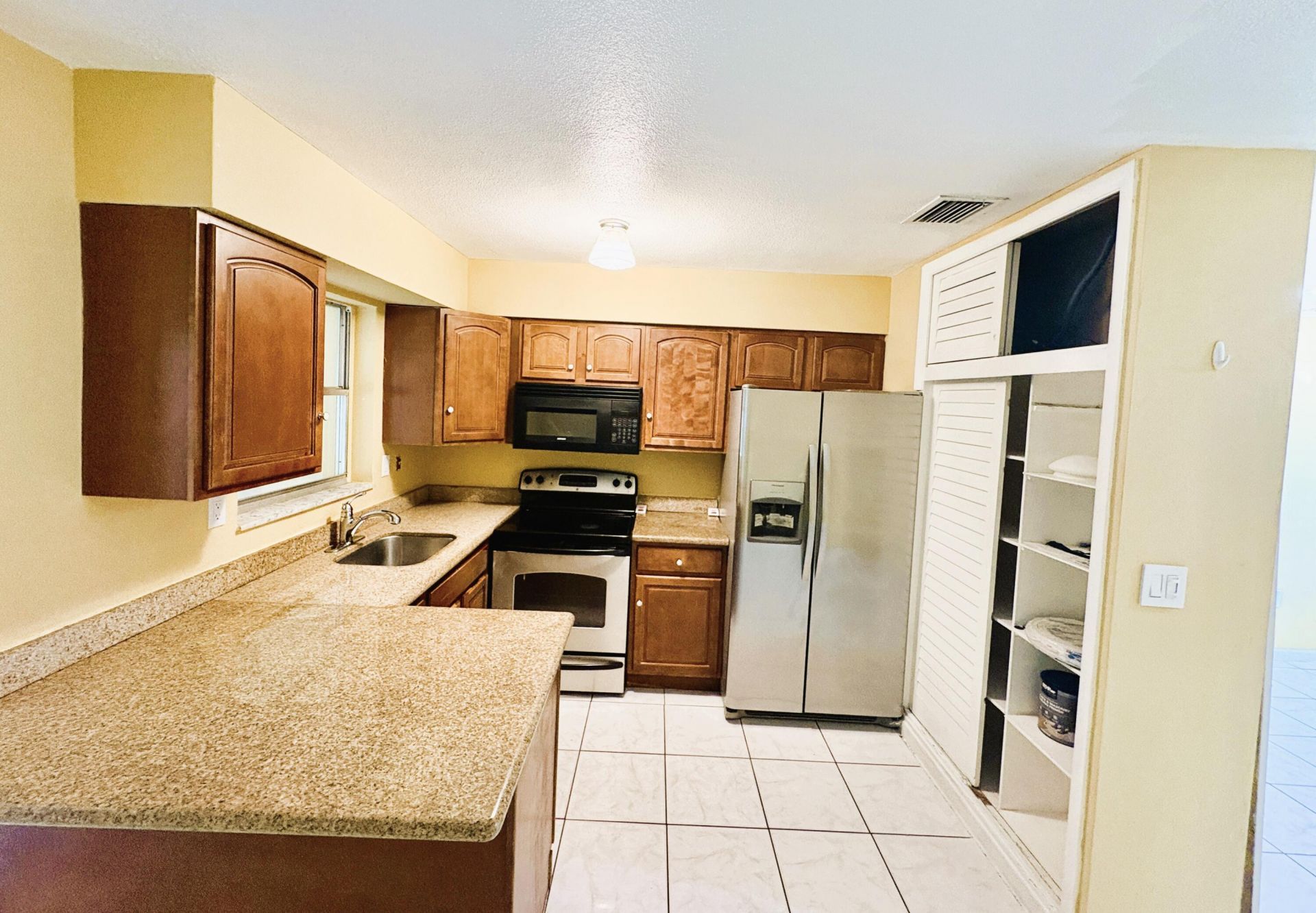 1685 NW 60th Avenue, Unit B, Sunrise, FL 33313 Photo