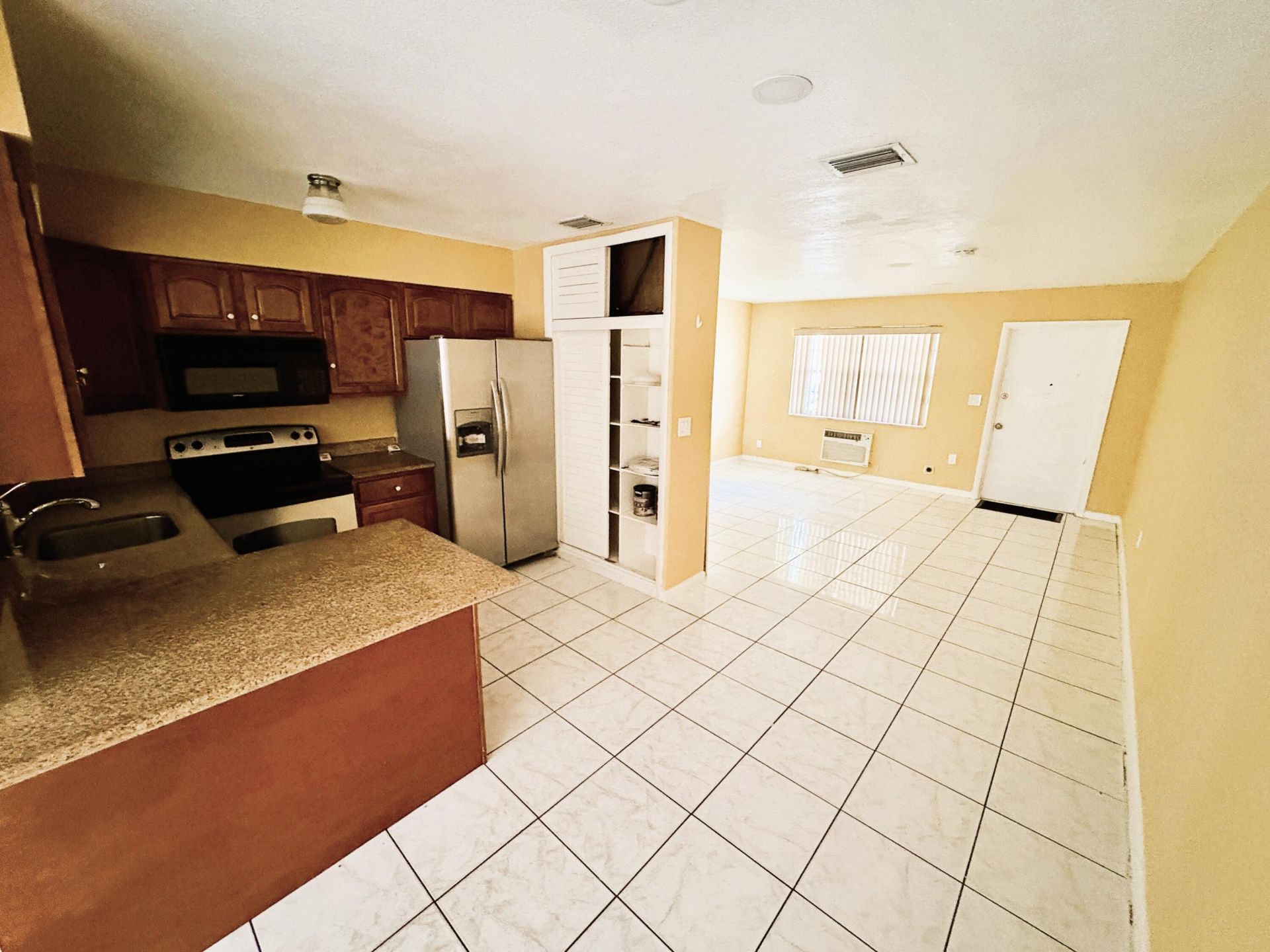1685 NW 60th Avenue, Unit B, Sunrise, FL 33313 Photo