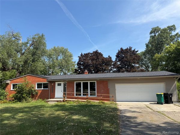 24726 LAKELAND Street , Farmington Hills, Mi 48336