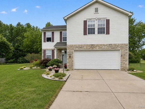 1863 Greton Drive , Frenchtown Township, Mi 48162