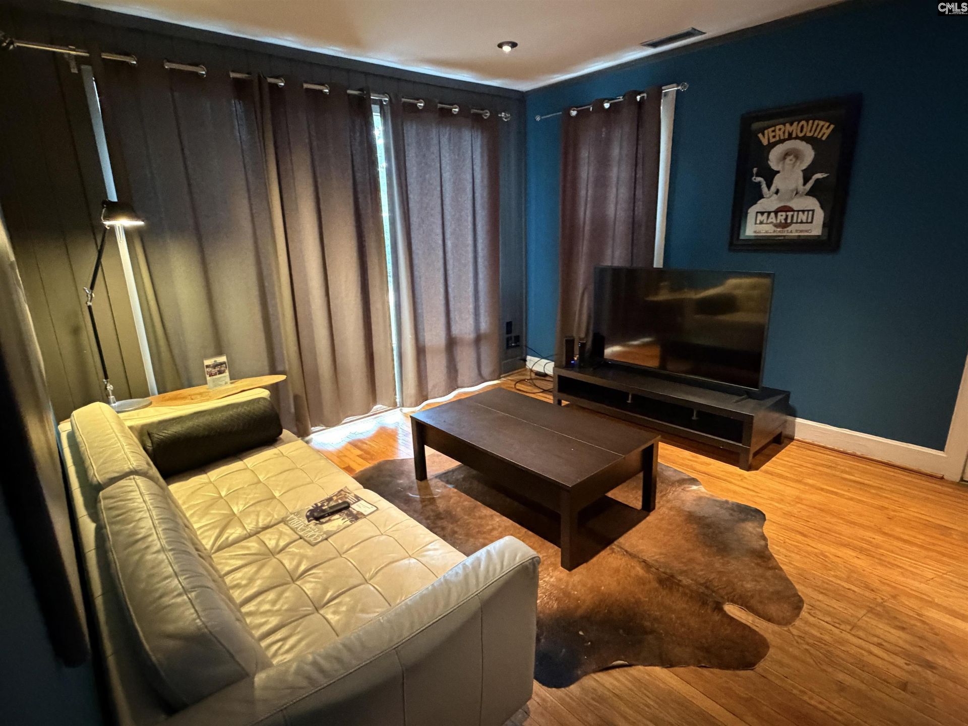 49 Kingsgate Drive  Photo 4