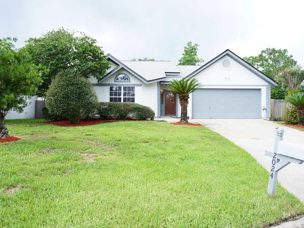 2024 TANNERS GREEN Way, Jacksonville, FL 32246