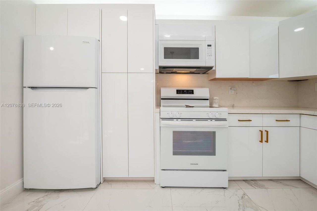 300 S Hollybrook Dr , Unit 310, Pembroke Pines, FL 33025 Photo