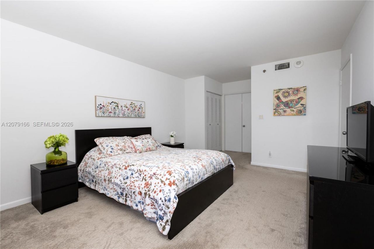 3300 NE 192nd St , Unit 702, Aventura, FL 33180 Photo