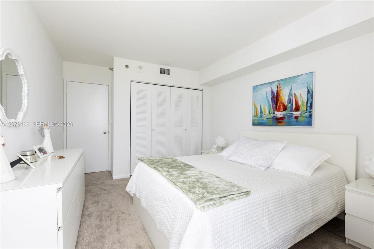 3300 NE 192nd St , Unit 702, Aventura, FL 33180 Photo