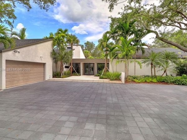 6121 SW 104th St , Pinecrest, FL 33156