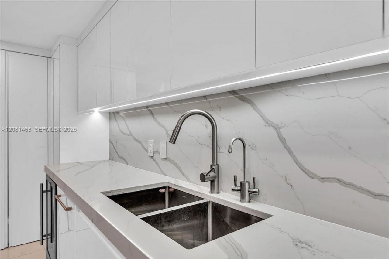 9801 Collins Ave , Unit 5U, Bal Harbour, FL 33154 Photo