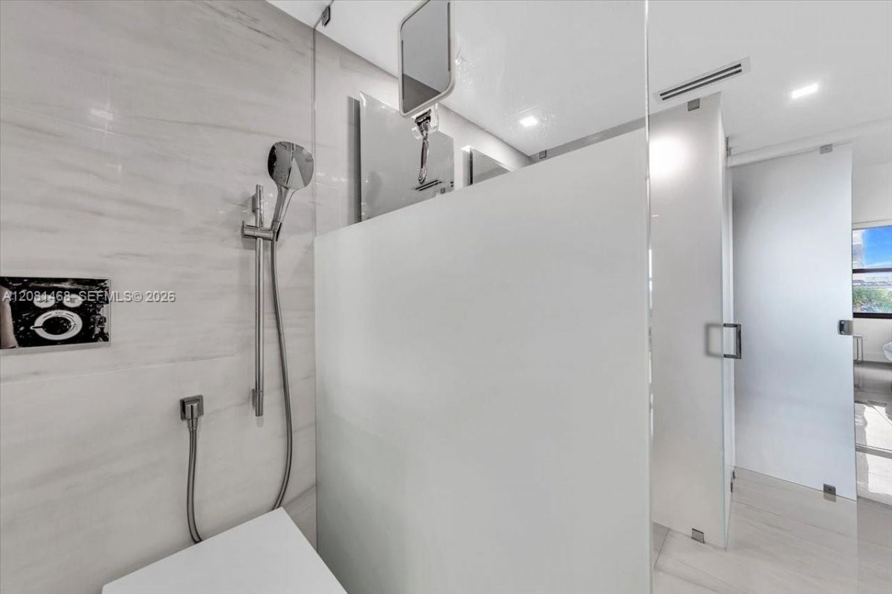 9801 Collins Ave , Unit 5U, Bal Harbour, FL 33154 Photo