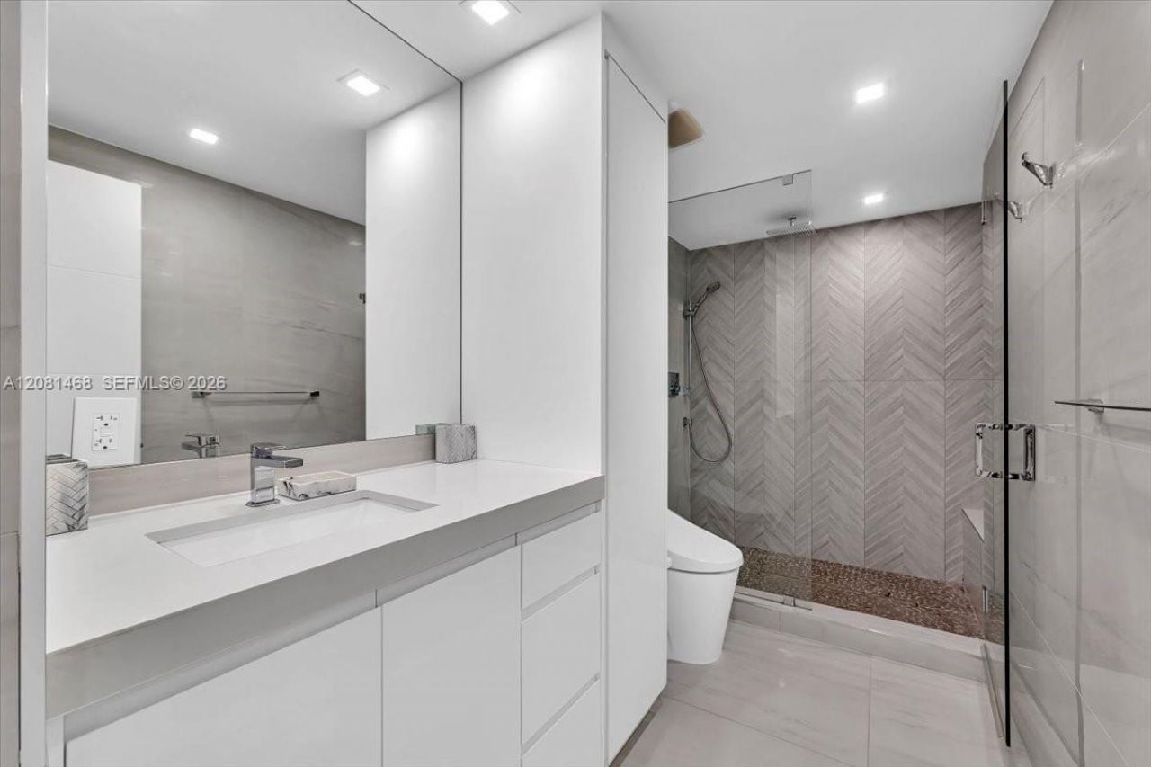 9801 Collins Ave , Unit 5U, Bal Harbour, FL 33154 Photo