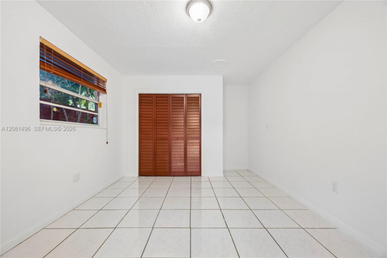 2928 Louise St, Unit B, Miami, FL 33133 Photo