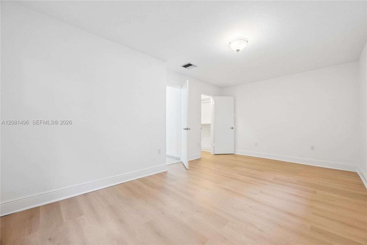 2928 Louise St, Unit B, Miami, FL 33133 Photo