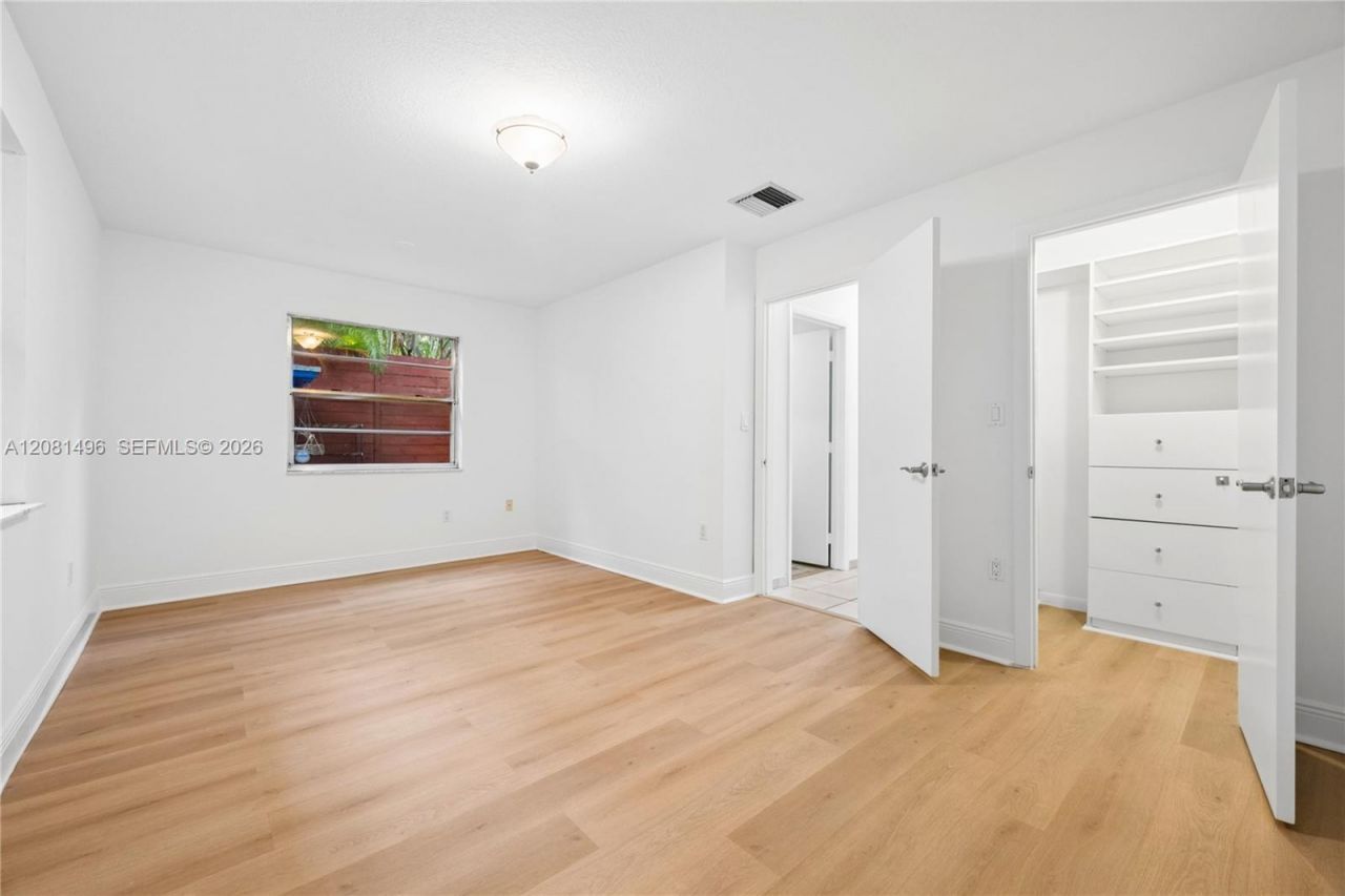 2928 Louise St, Unit B, Miami, FL 33133 Photo