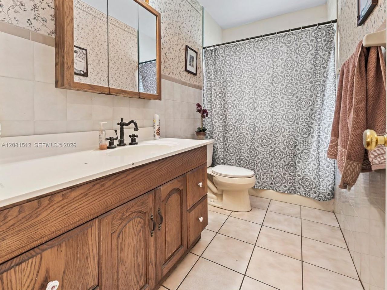 4850 NW 6th St, Miami, FL 33126 Photo