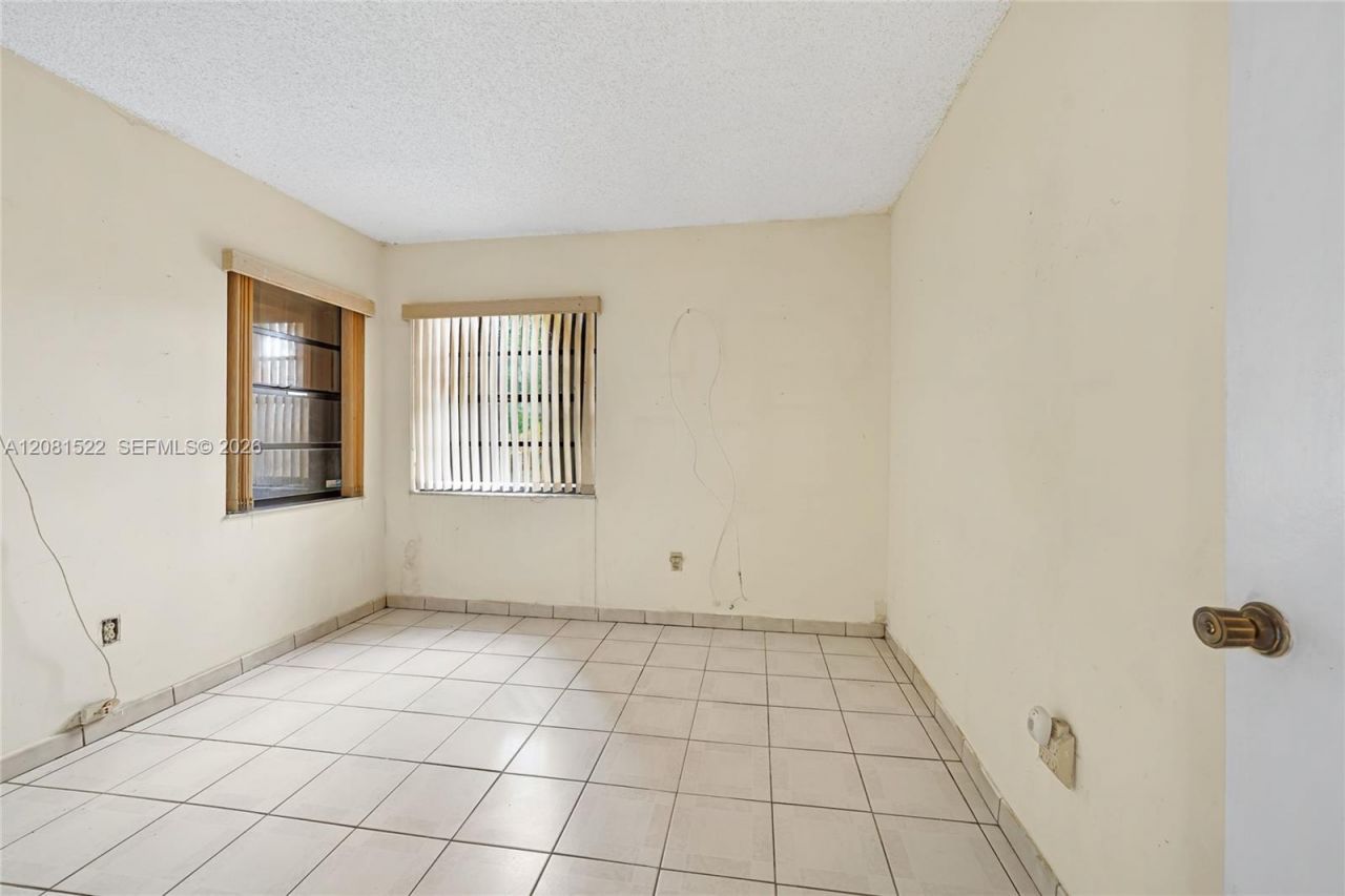 12611 SW 9th Ter, Unit B, Miami, FL 33184 Photo