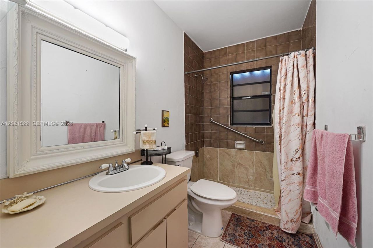 12611 SW 9th Ter, Unit B, Miami, FL 33184 Photo