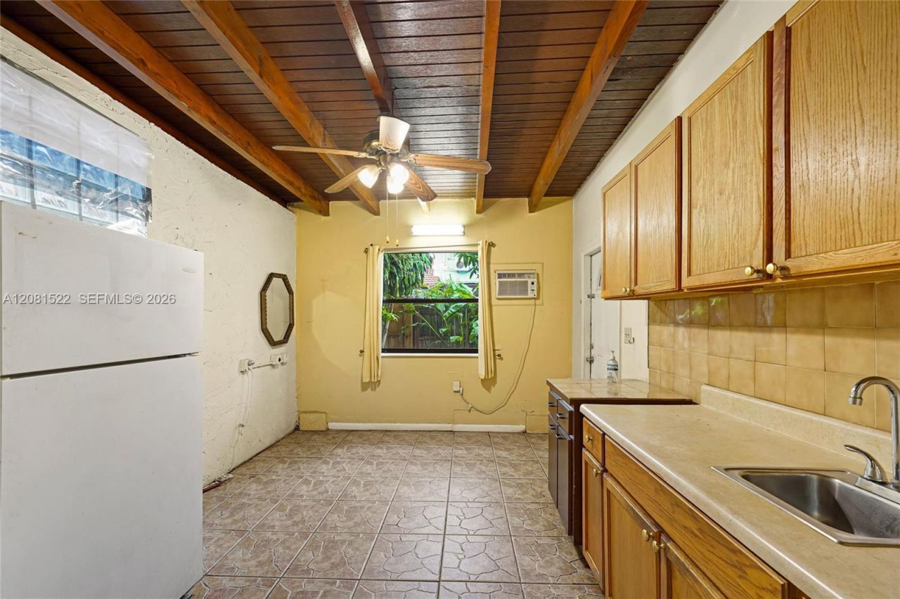 12611 SW 9th Ter, Unit B, Miami, FL 33184 Photo