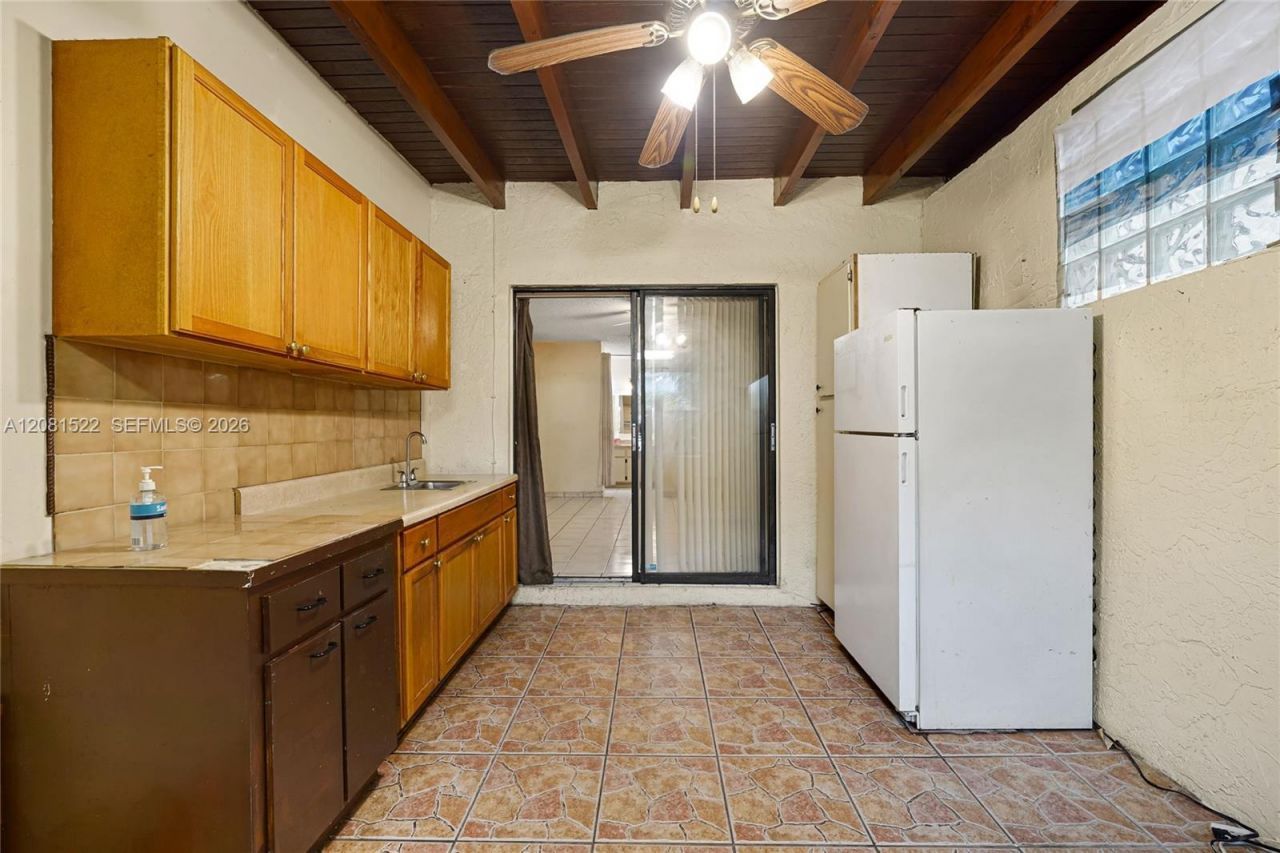 12611 SW 9th Ter, Unit B, Miami, FL 33184 Photo