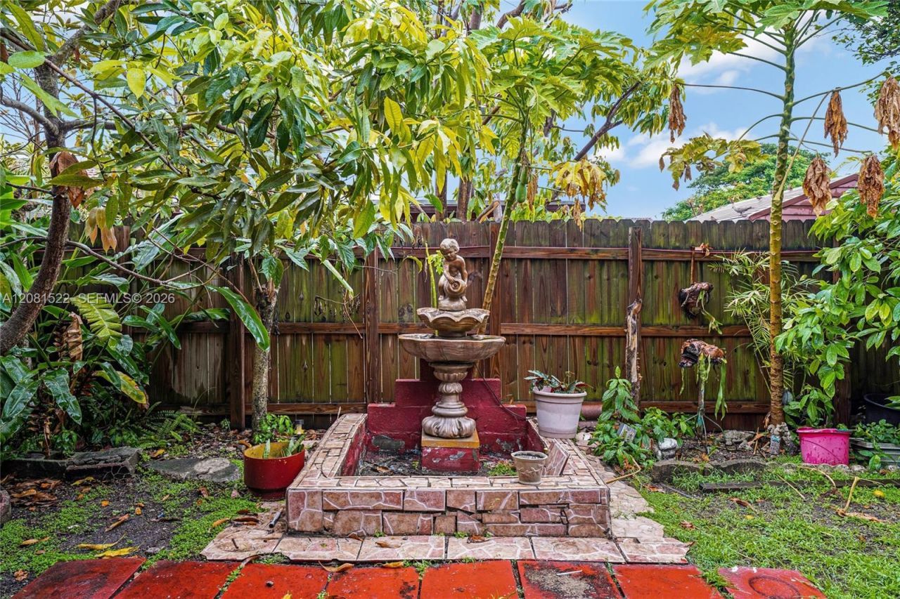 12611 SW 9th Ter, Unit B, Miami, FL 33184 Photo