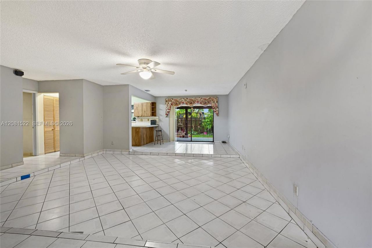 12611 SW 9th Ter, Unit B, Miami, FL 33184 Photo