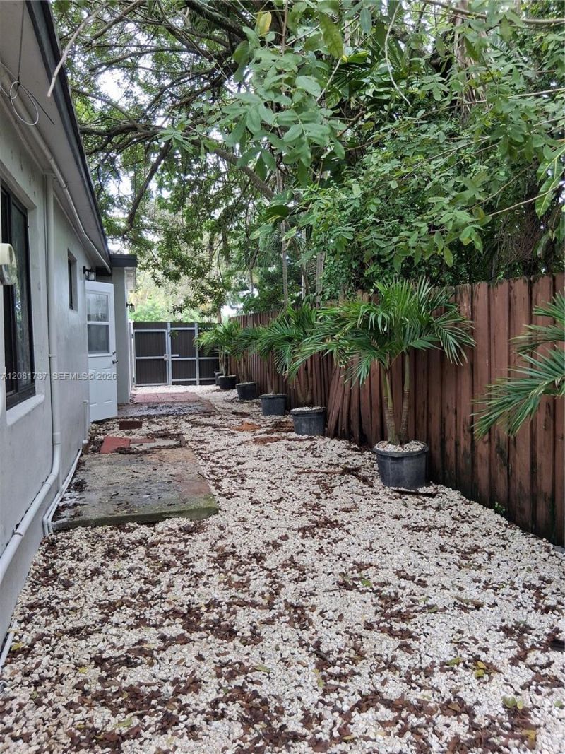 1535 NE 139 St, North Miami, FL 33161 Photo