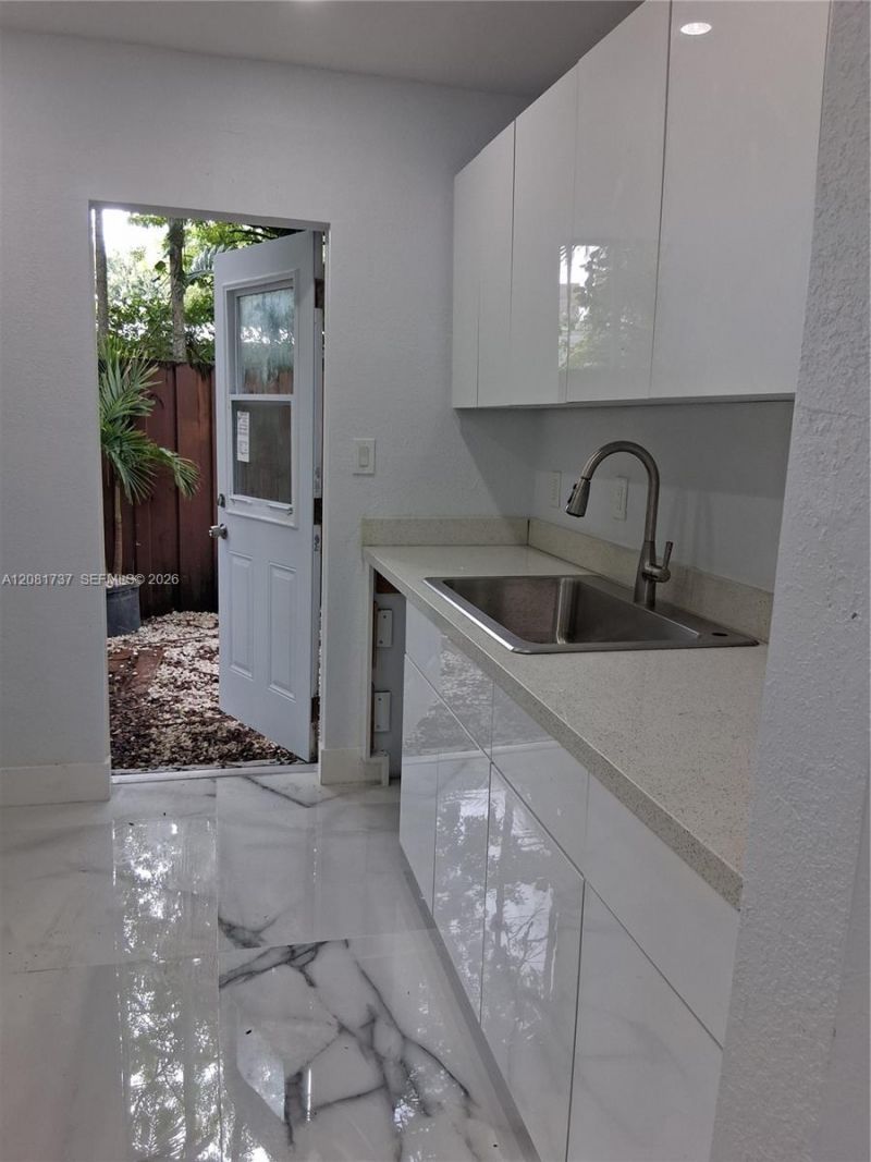 1535 NE 139 St, North Miami, FL 33161 Photo