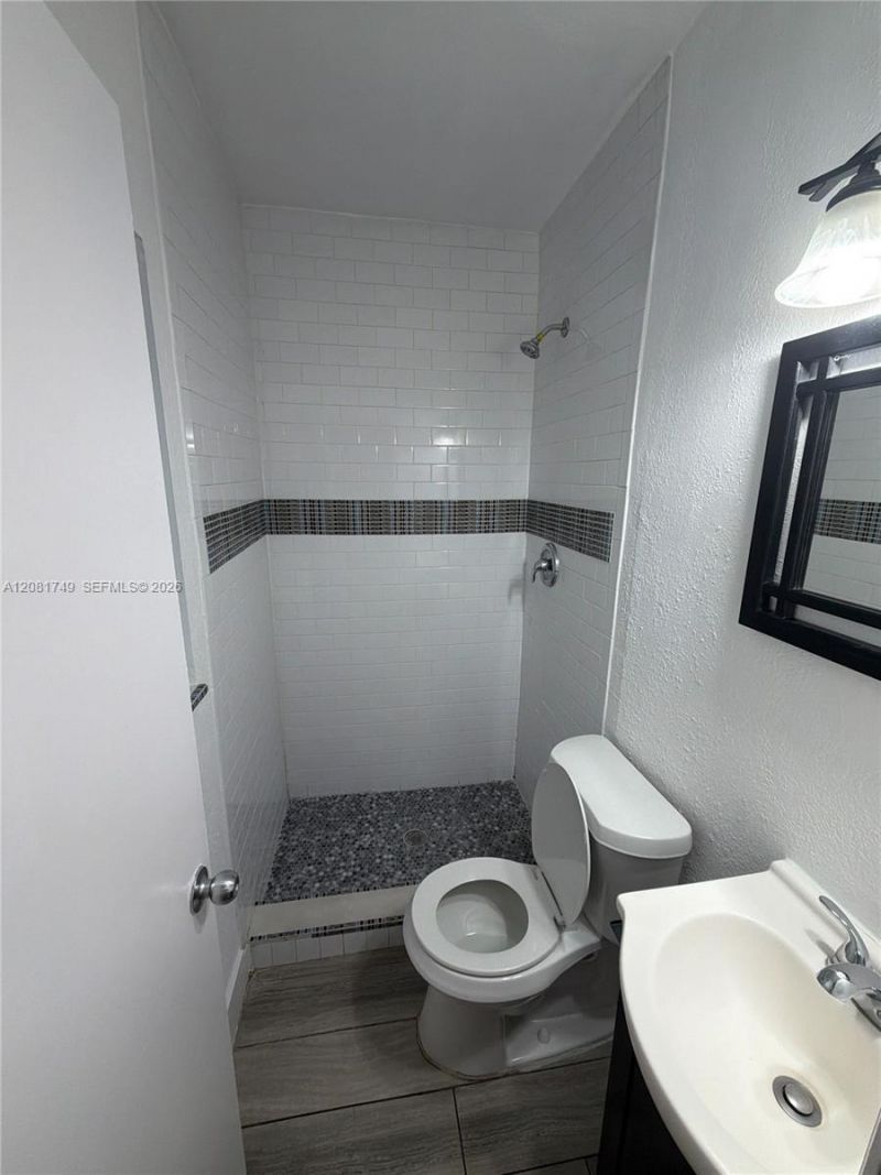 1145 NW 3rd St, Unit 3, Miami, FL 33128 Photo