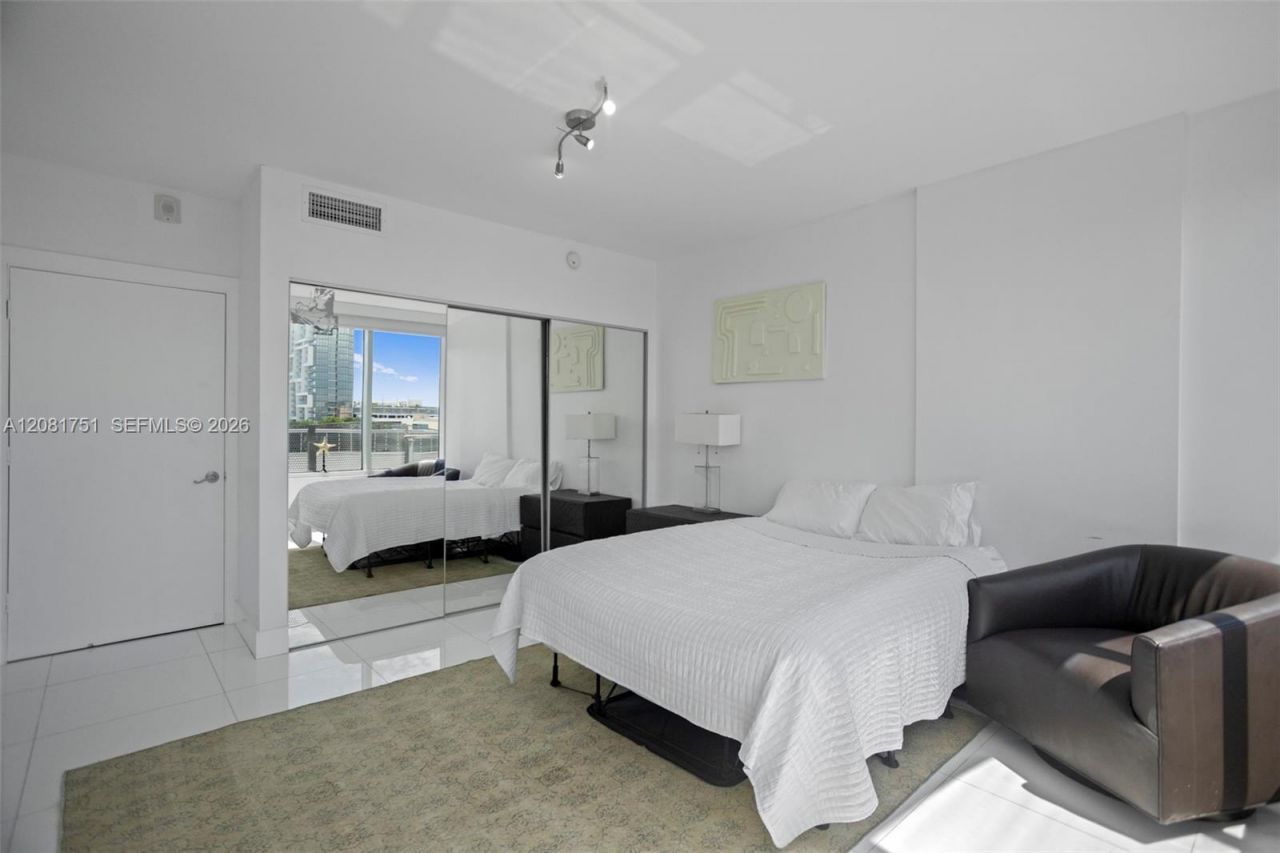 2155 Washington Ct, Unit 601, Miami Beach, FL 33139 Photo