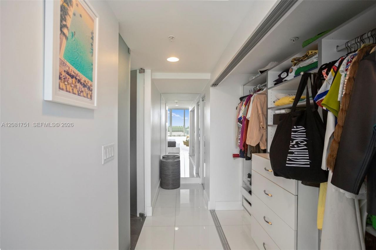 2155 Washington Ct, Unit 601, Miami Beach, FL 33139 Photo