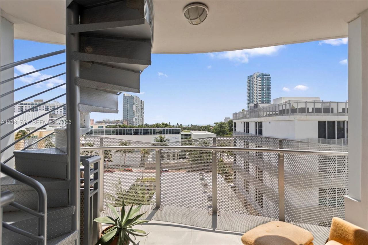 2155 Washington Ct, Unit 601, Miami Beach, FL 33139 Photo