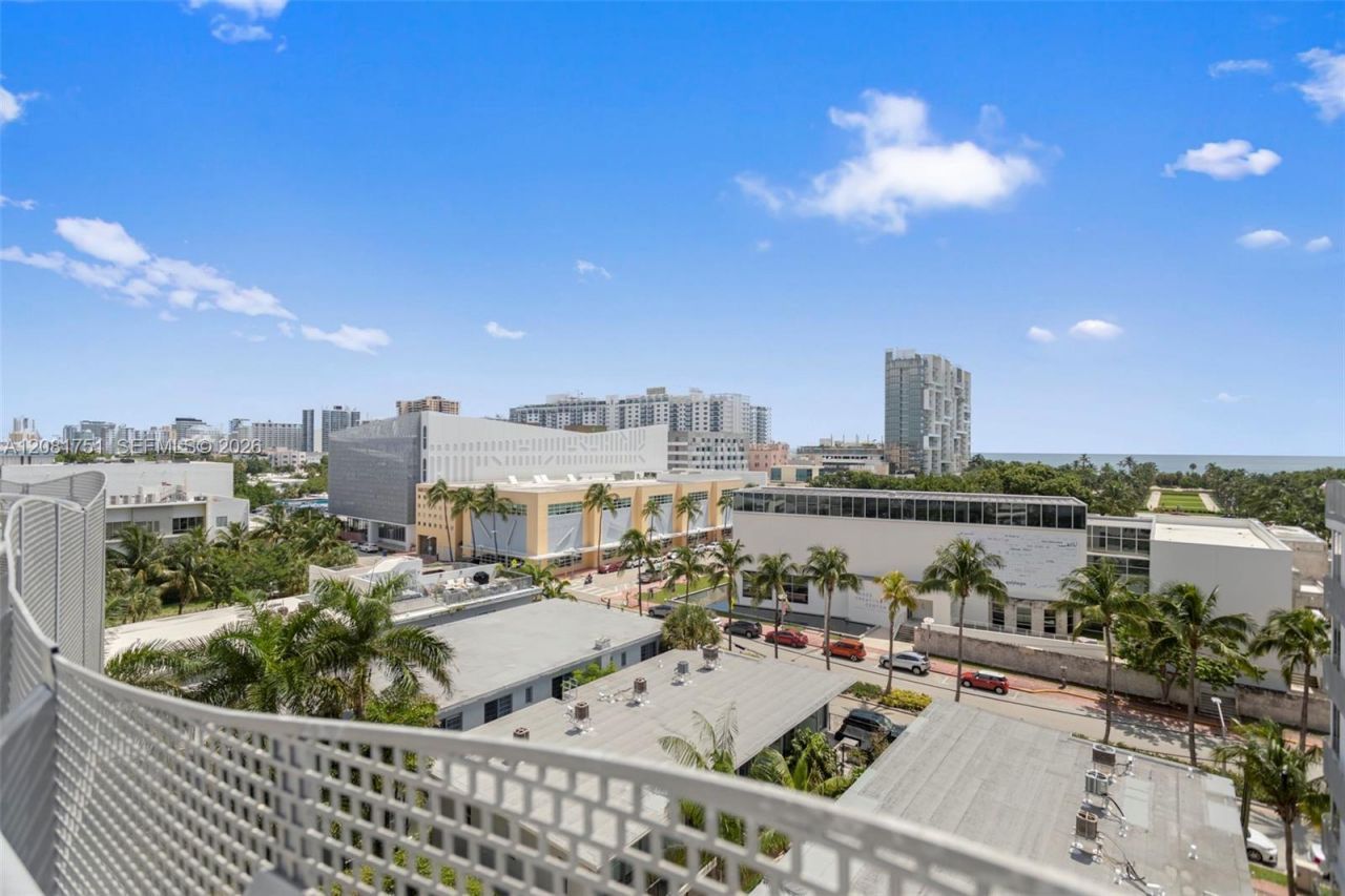 2155 Washington Ct, Unit 601, Miami Beach, FL 33139 Photo