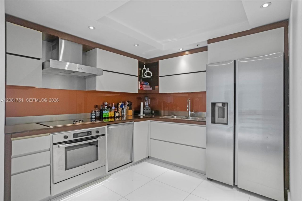 2155 Washington Ct, Unit 601, Miami Beach, FL 33139 Photo